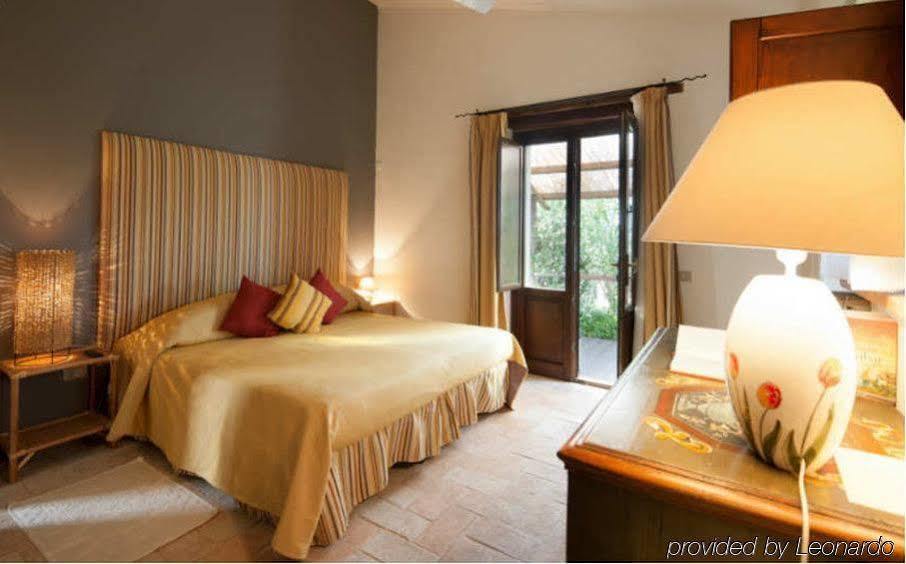 Tenuta Di Canonica Hotel 3*